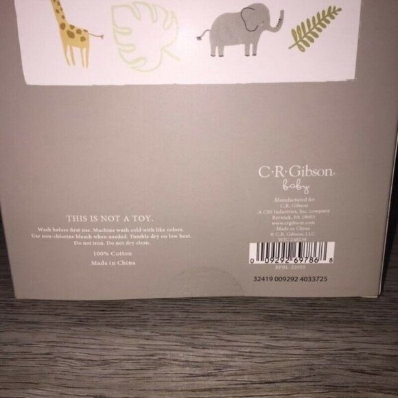 NIB C R Gibson Baby Milestone Blanket & 6 Photo Props - Picture 5 of 5